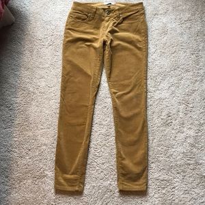 CAbi brown skinny cords. (6)
